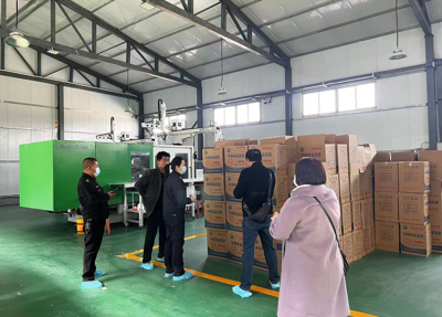 助企紓困 提質(zhì)強(qiáng)企 崆峒區(qū)市場監(jiān)管局精準(zhǔn)幫扶新獲證企業(yè)，助推新材料技術(shù)落地生根